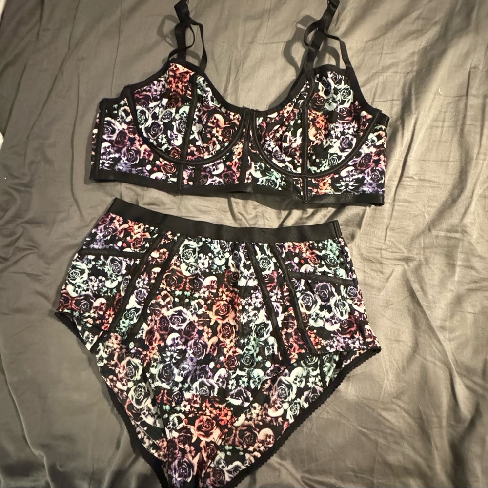 Torrid floral skull balconette bra and panty set size 2